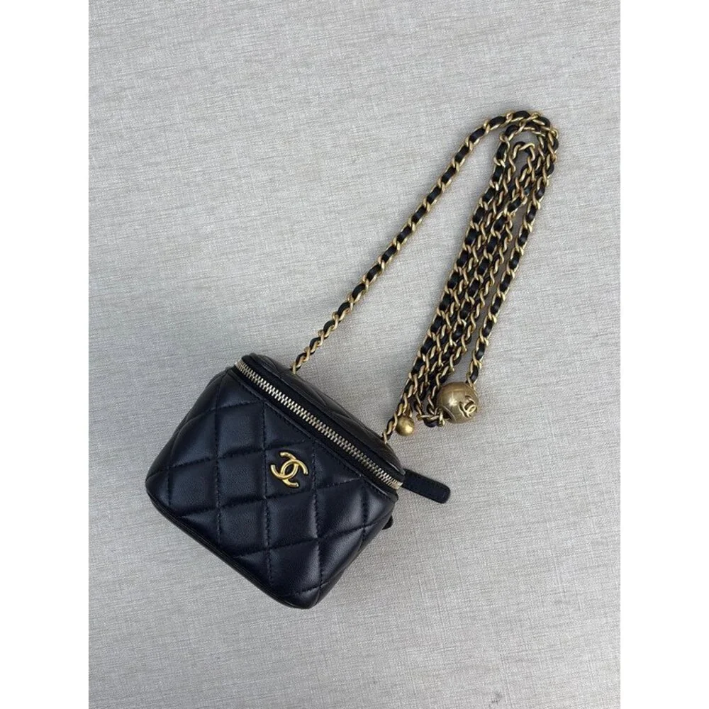 CHANEL Black Lambskin Vanity Case Small GHW